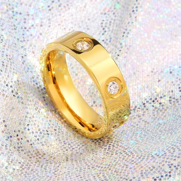 Gold love ring - Picture 5 of 6